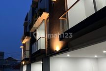 Rumah Baru Siaphuni Jakarta Pusat 3 Lantai Pinggir Jalan Sisa 1 