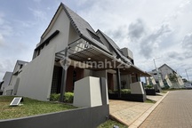 Rumah 2 Lantai Siap Huni Full Fasilitas di Bsd Tangerang Selatan