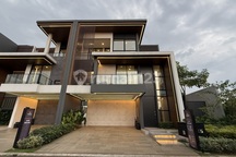 Rumah 3 Lantai Private Lift Di Senopati Boulevard Selatan Jakarta