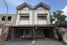 Rumah Mewah 3 Lantai Desain Japanese Style di Kota Depok