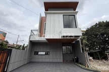 Rumah Modern di Lebak Bulus, Gratis Mobil Listrik & Kitchen Set