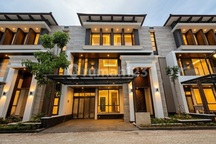 Ruma Mewah Murah di Cilandak Jakarta Selatan 3 Lantai Dkt Tol MRT