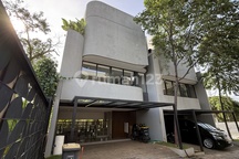 Rumah Baru 4 Lantai di Jagakarsa Viewe Danau 4 Menit Tol Andara