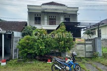 Sewa ruko 2 lantai untuk kantor dekat Transmart Maguwo Sleman