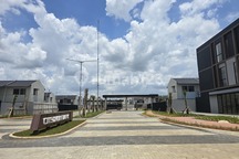 Rumah Cantik 1,5 M Dengan Luas Tanah Yang Cukup Luas