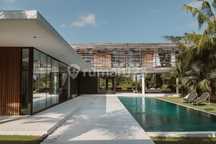 5 Bedrooms for Rent in Berawa