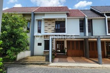 Rumah Cluster 2 Lantai di Gajahan Colomadu Solo Dekat Ums