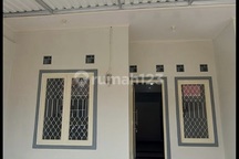 Di Sewakan Rumah Baru Renovasi di Perumahaan Zambrud Kota Legenda