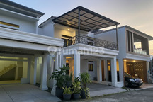 Rumah Mewah Baru Dalam Komplek di Teluk Betung