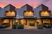 Rumah Dalam Komplek Scandinavian Di Teluk Betung