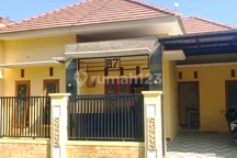 Rumah Cantik di Perumahan Griya Palladium