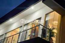 Rumah 2 Lantai Konsep Villa Kediri