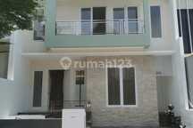 Dijual Rumah Mewah Wiyung Strategis Nego