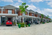 Rumah 3 Kamar Premium 2 Lantai di Green Forest Residence