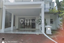 Full Furnished, 2 Lantai, Dekat Akses Tol,