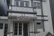 Disewa Rumah Kota Wisata Baru Renovasi