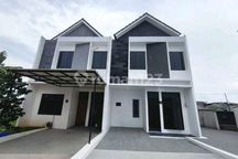 Deket Banget & Cuma 10 Menit ke St. LRT Harjamukti