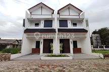 Rumah 2 Lantai Gaya Jepang Bikin Heboh & Hemat Kalo ke Jakarta