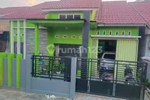 Dijual - Rumah Secondary - LT 142M² - LB -+138M² - Pontianak Barat - Rp. 40000xxxxEmpat Ratus Juta Rupiah)
