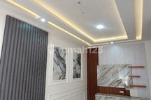 Rumah 2 Lantai Exclusive Lokasi Pinggir Jalan Raya Utama Hek Cipayung