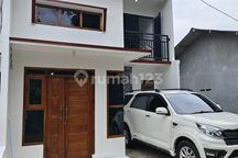 Unit Terbatas Rumah 2 Lantai Modern di Pancoran Mas Depok