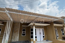 Rumah Minimalis Lokasi Bebas Banjir di Depok SHM