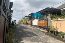Rumah Bergaya Minimalist Modern di Dekat Puspem Sempidi