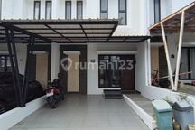 Rumah di Bintaro 5 Menit Stasiun Jurang Mangu