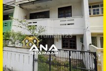 Ana Rumah Lama di Kav Polri Luas 7.2X15m 2Lt Lingkungan Nyaman Jelambar - * Good- Deal !!*