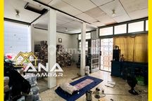 Ana Rumah Murah 2Lt Luas 6.7X19m Cocok Usaha Sablon atau Potong Bahan Konveksi di Jelambar - * Good- Deal !!*