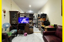 Ana Rumah Terawat 2.5Lt Luas 3.5X15.5m Harga 1M-An Jln 1 Mobil di Jelambar - * Good- Deal !!*