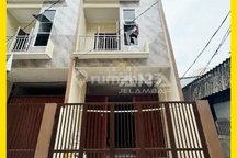Ana Rumah Baru 3.5Lt Luas 4X14m di Jelambar - * Good- Deal !!*