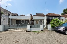 Disewakan Rumah Strategis di Dalam Perum Ideal untuk Hunian atau Kantor, Banguntapan, Bantul