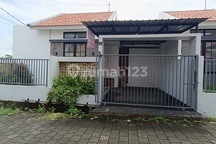 Disewakan Rumah Desain Modern Daerah Kedungu Tabanan, Lokasi Strategis, Dekat dengan Area Perbelanjaan