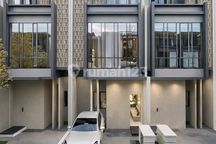 Rumah 3 Lantai Puri Indah Murah + Mezzanine Jakbar Nyaman