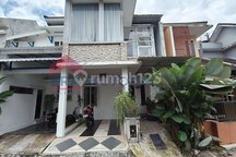 Rumah 3 LT Fully Furnished Siap Huni Tectona Dekat Kampus Ub