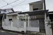 Hunia Rumah 2 Lantai Lokasi Strategis Daerah Kampus Sumbersari