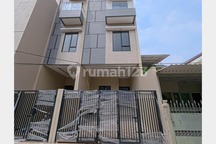 Fast Sale Rumah Brand New Duri Kepa 3 Lantai Full Bata, bisa KPR