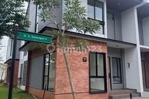 Siap Huni!! Rumah Hook di Sebelah Mall The Park Sawangan, Cuma 10 Menit ke Tol Pamulang