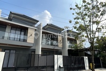 Siap Huni Tinggal Pindah 2 Lantai Dekat Pintu Toll Limo