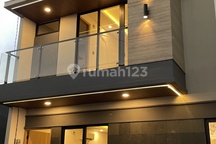 Siap Huni Hunian 2 Lantai Eksklusif Dekat Pintu Toll Sawangan