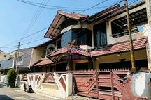 Rumah 2 Lantai Dekat Simpang Lima