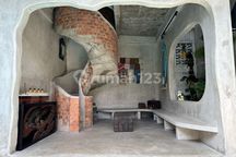 Rumah Nyaman dan Luas, 2 Lantai, SHM, di Bintaro