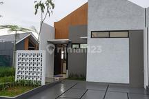 10 Menit ke Stasiun Lebar Jalan 2 Mobil Ready