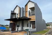 Rumah 2 Lantai DP 0% Deket Transjakarta & KRL