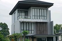 Rumah Mewah View Golf Selatan Jakarta