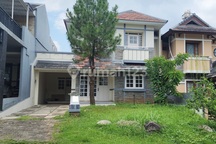 Rumah siap huni di Kota Wisata 