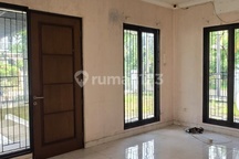 Rumah Ekslusif 2 Lantai di Aralia Harapan Indah