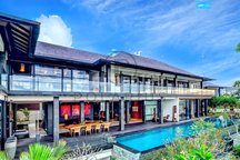 Luxurious Cliff-Top Villa With Ocean View In South Kuta