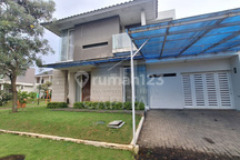 Rumah di Tatar Candra Resmi Kota Baru Parahyangan, Nyaman Dekat Taman